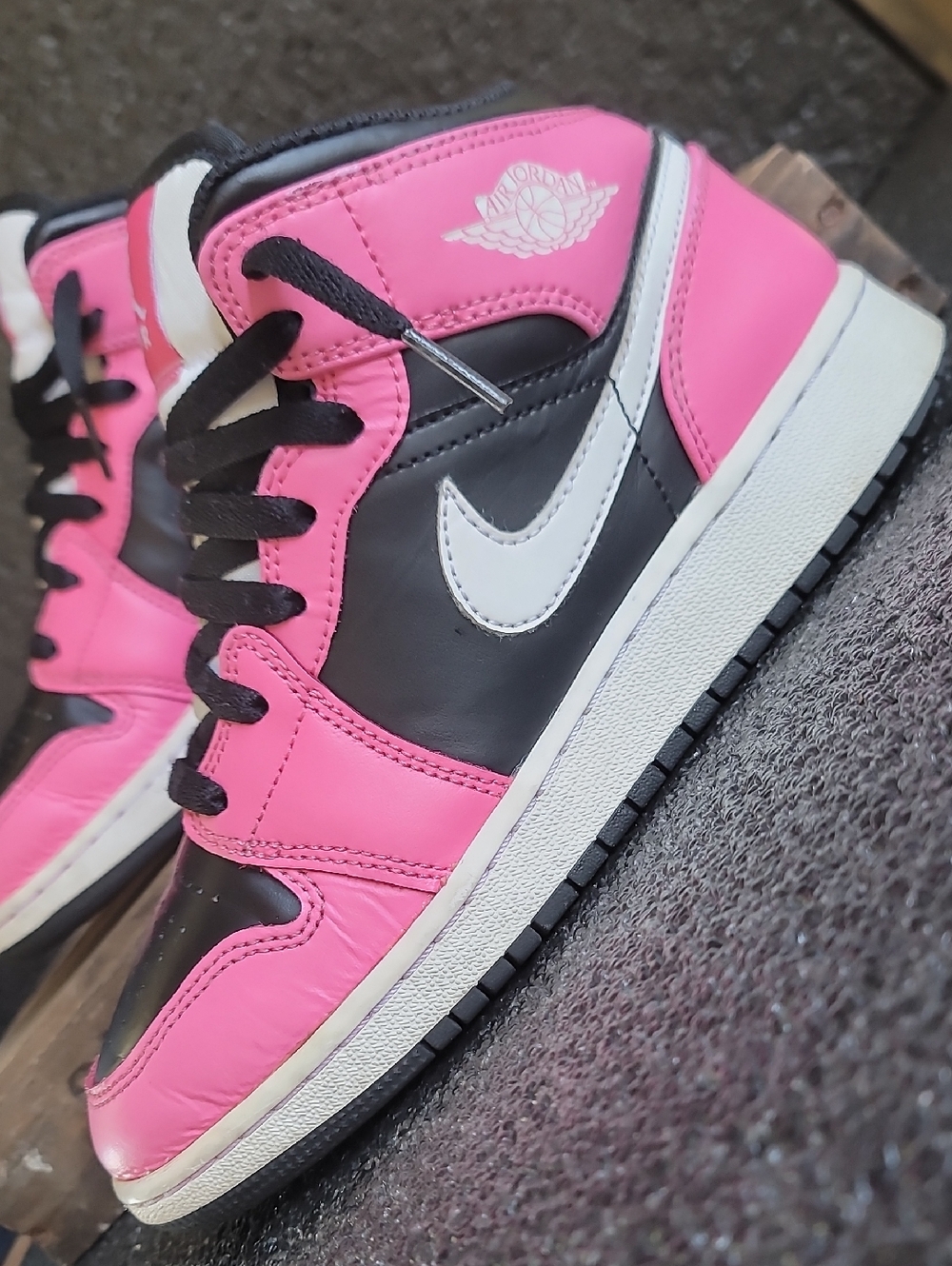 Nike Air Jordan 1 Mid "Pinksicle" Wmns 6.5 Ships Today - Picture 10 of 15